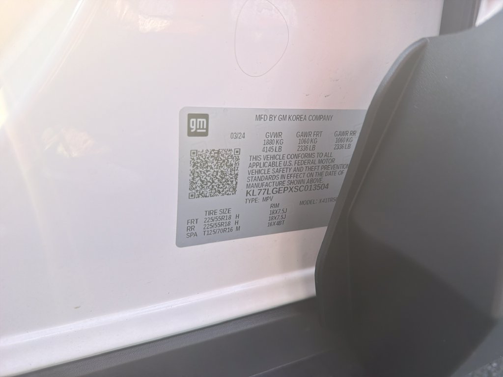 Used 2025 Chevrolet Trax RS w/ Driver Confidence Package FWD image 36