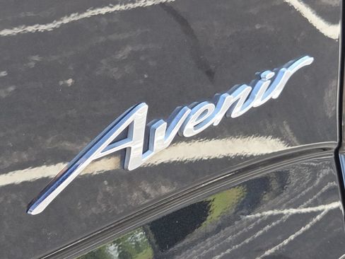 Used 2024 Buick Enclave Avenir w/ Avenir Technology Package FWD image 19