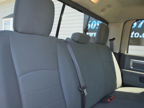 Used 2020 RAM 1500 Classic SLT RWD image 21