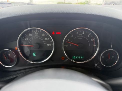 Used 2017 Jeep Wrangler Unlimited Rubicon AWD/4WD image 15