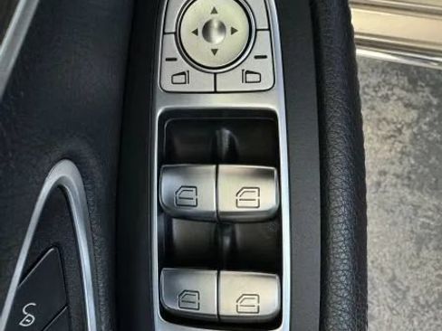 Used 2019 Mercedes-Benz C 300 4MATIC Sedan image 42