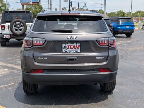Used 2022 Jeep Compass Latitude w/ Convenience Group AWD/4WD image 6