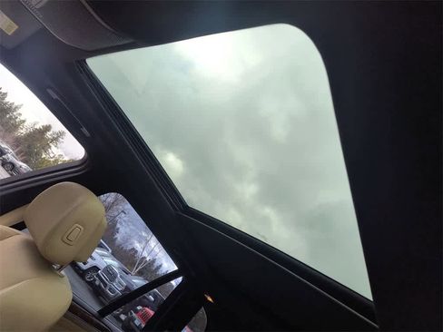 Used 2010 BMW X5 xDrive35d image 22