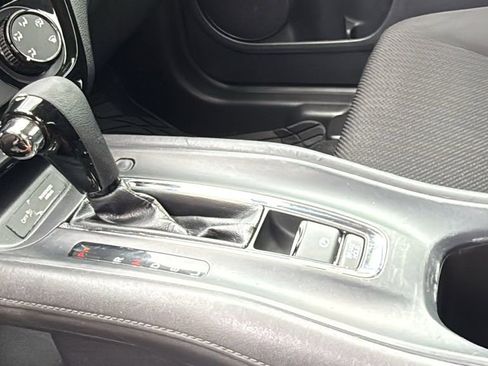 Used 2018 Honda HR-V LX image 34