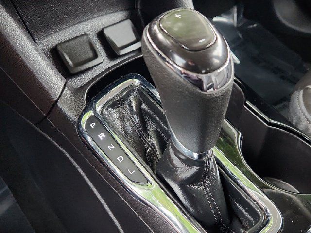 Used 2017 Chevrolet Cruze Premier FWD image 40