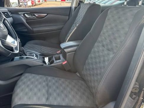 Certified 2022 Nissan Rogue Sport SV AWD/4WD image 9