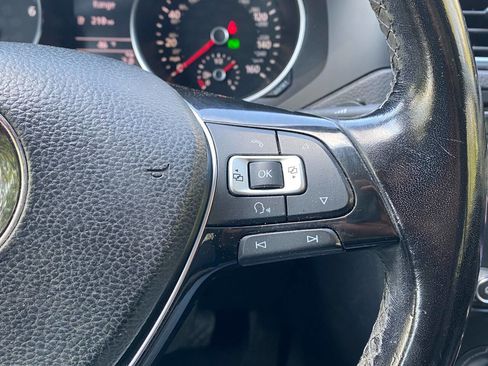 Used 2017 Volkswagen Jetta SE FWD image 21