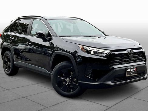 Certified 2022 Toyota RAV4 XLE image 2