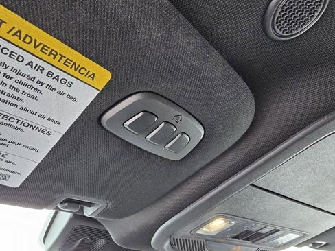 Used 2020 Ford Explorer Platinum w/ Premium Technology Package image 35