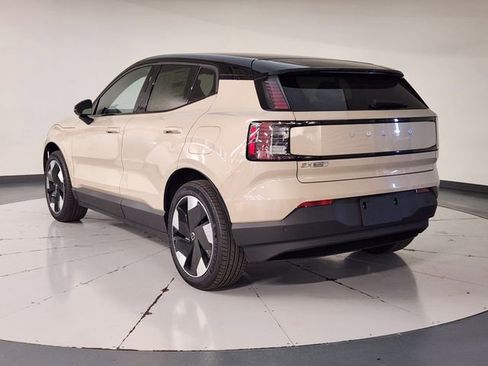 New 2026 Volvo EX30 Plus w/ Climate Package image 6