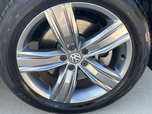 Certified 2020 Volkswagen Tiguan SEL image 12