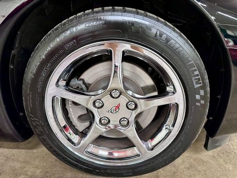 Used 2004 Chevrolet Corvette Convertible w/ Preferred Equipment Group image 31