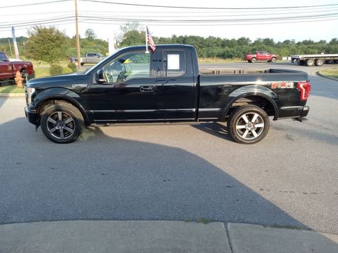 Used 2017 Ford F150 Lariat w/ Equipment Group 502A Luxury AWD/4WD image 4