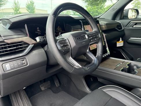 Certified 2026 GMC Acadia Denali w/ Super Cruise Package AWD/4WD image 13