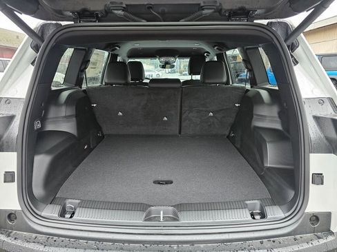 New 2026 Jeep Cherokee Laredo image 13