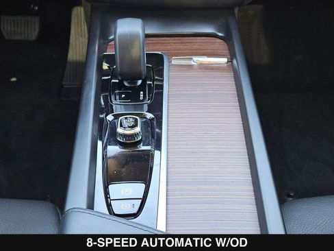 Used 2023 Volvo XC60 B5 Plus w/ Climate Package image 21