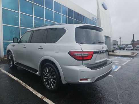 Used 2023 Nissan Armada Platinum w/ Captain's Chairs Package AWD/4WD image 2