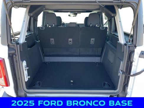 New 2025 Ford Bronco 4-Door image 5