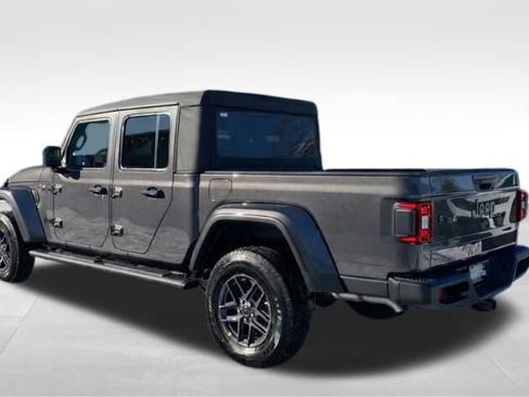 New 2026 Jeep Gladiator Sport image 5