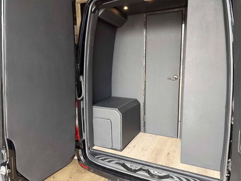 Used 2024 Mercedes-Benz Sprinter 3500 image 14