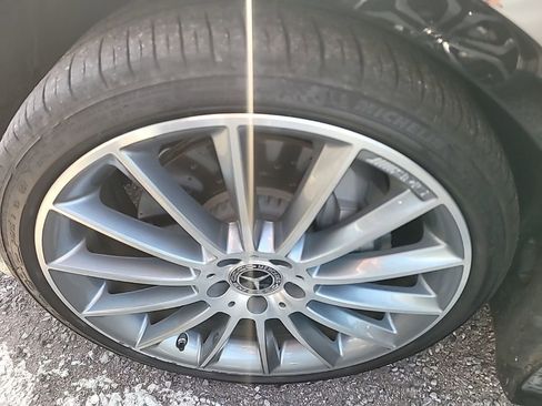 Used 2021 Mercedes-Benz E 450 Cabriolet image 3