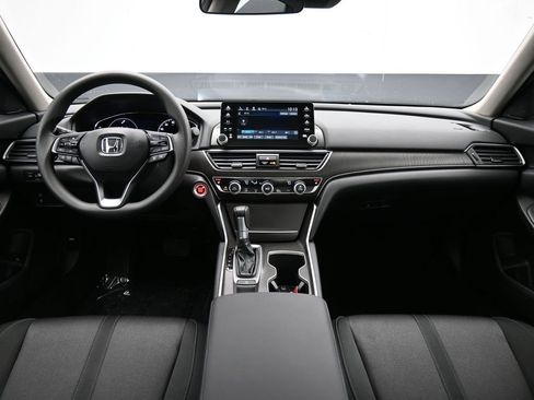 Used 2020 Honda Accord EX image 43