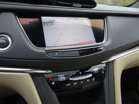 Used 2019 Cadillac XT5 Premium Luxury image 20