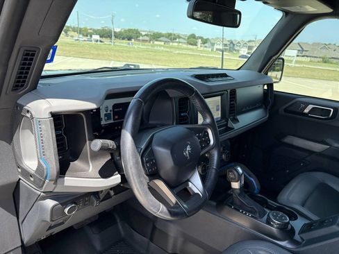 Used 2021 Ford Bronco Black Diamond w/ Sasquatch Package AWD/4WD image 14