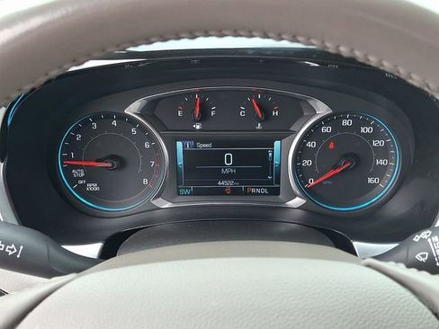 Used 2018 Chevrolet Traverse LT FWD image 21