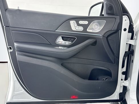 Certified 2021 Mercedes-Benz GLS 450 4MATIC image 22