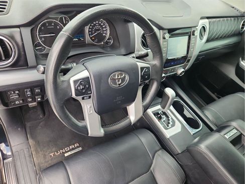 Used 2017 Toyota Tundra Platinum AWD/4WD image 10