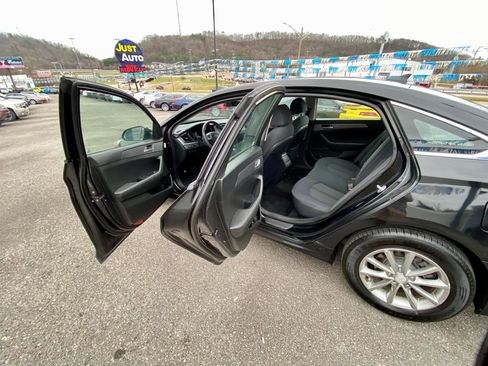 Used 2018 Hyundai Sonata SE FWD image 14