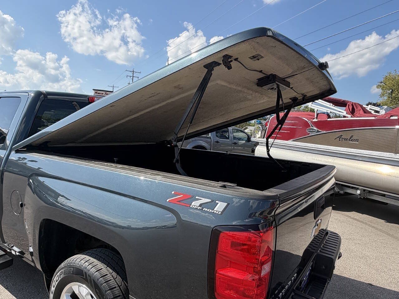 Used 2018 Chevrolet Silverado 1500 LT w/ All Star Edition AWD/4WD image 12