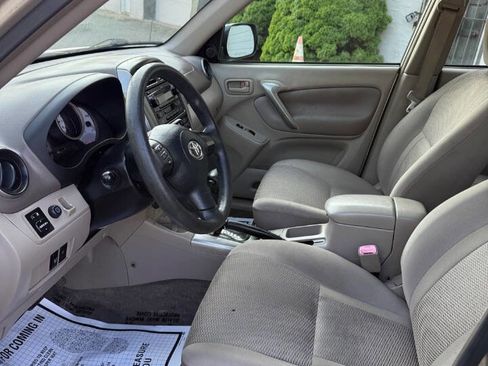 Used 2005 Toyota RAV4 2WD image 11
