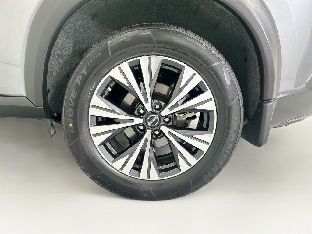 Used 2023 Nissan Rogue SV FWD image 29