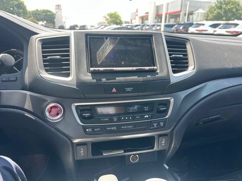 Used 2017 Honda Ridgeline RTL image 2