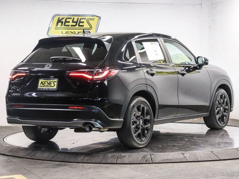 Used 2024 Honda HR-V Sport image 4