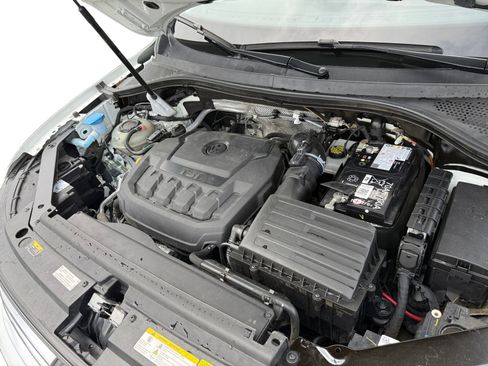 Used 2024 Volkswagen Tiguan SE image 13