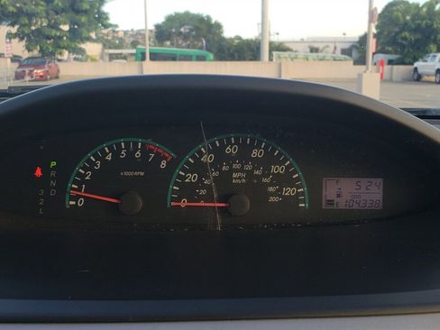 Used 2012 Toyota Yaris Sedan image 12