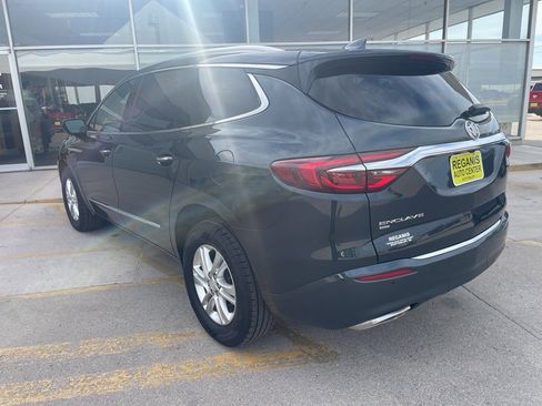 Used 2021 Buick Enclave Essence w/ Sound and Sites Package image 7