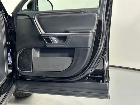 Used 2024 Rivian R1S Adventure AWD/4WD image 9