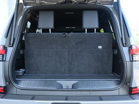 Used 2025 Lexus GX 550 w/ Accessory Package (Z1) AWD/4WD image 34