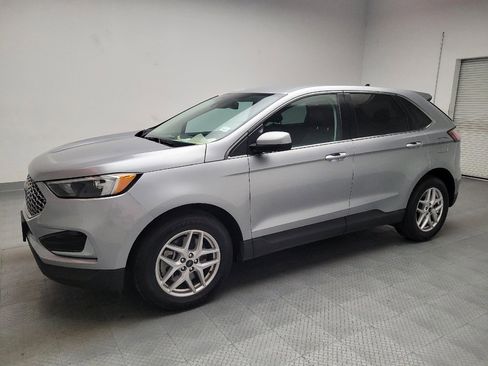 Used 2023 Ford Edge SEL image 2