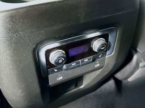 Used 2023 GMC Yukon AT4 w/ AT4 Premium Plus Package image 33