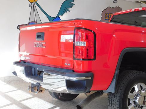 Used 2018 GMC Sierra 2500 SLE w/ HD SLE Preferred Plus Package AWD/4WD image 88
