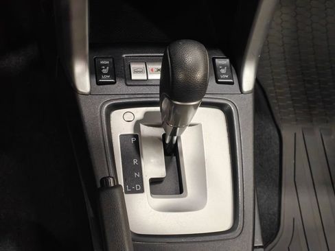 Used 2015 Subaru Forester 2.5i Limited AWD/4WD image 9