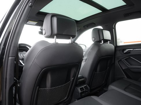 Used 2020 Audi Q3 2.0T Prestige w/ Prestige Package image 22