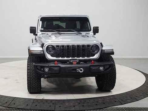Used 2024 Jeep Wrangler Unlimited Rubicon AWD/4WD image 2