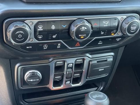Used 2022 Jeep Wrangler Unlimited Sport AWD/4WD image 16