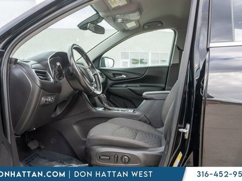 Used 2020 Chevrolet Equinox LT w/ Driver Convenience Package image 3